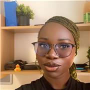 Native English speaker with a little experience teaching English to children